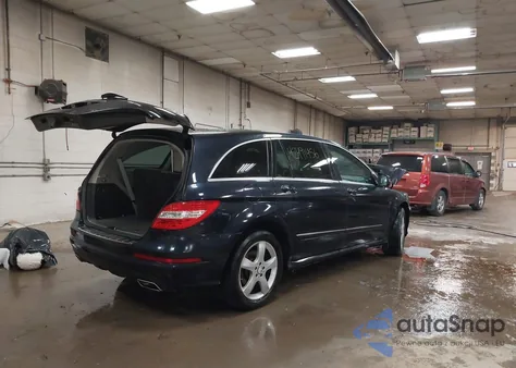 2011 Mercedes-Benz R 350 4Matic из США, поврежденный, VIN 4JGCB6FE4BA131017